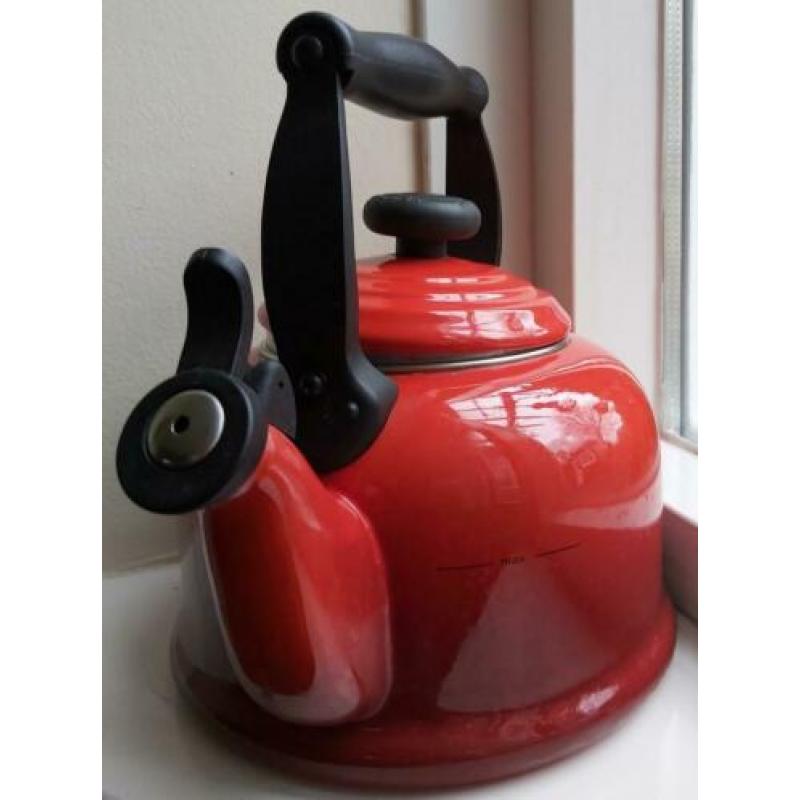 le creuset tradition fluitketel kersenrood 2,1l
