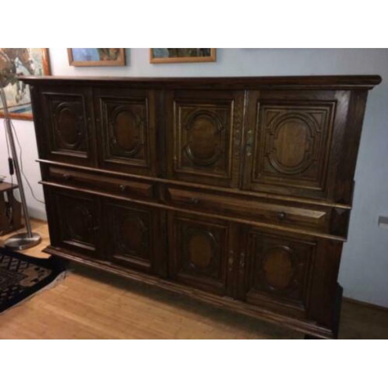 Mooi, groot, houten dressoir