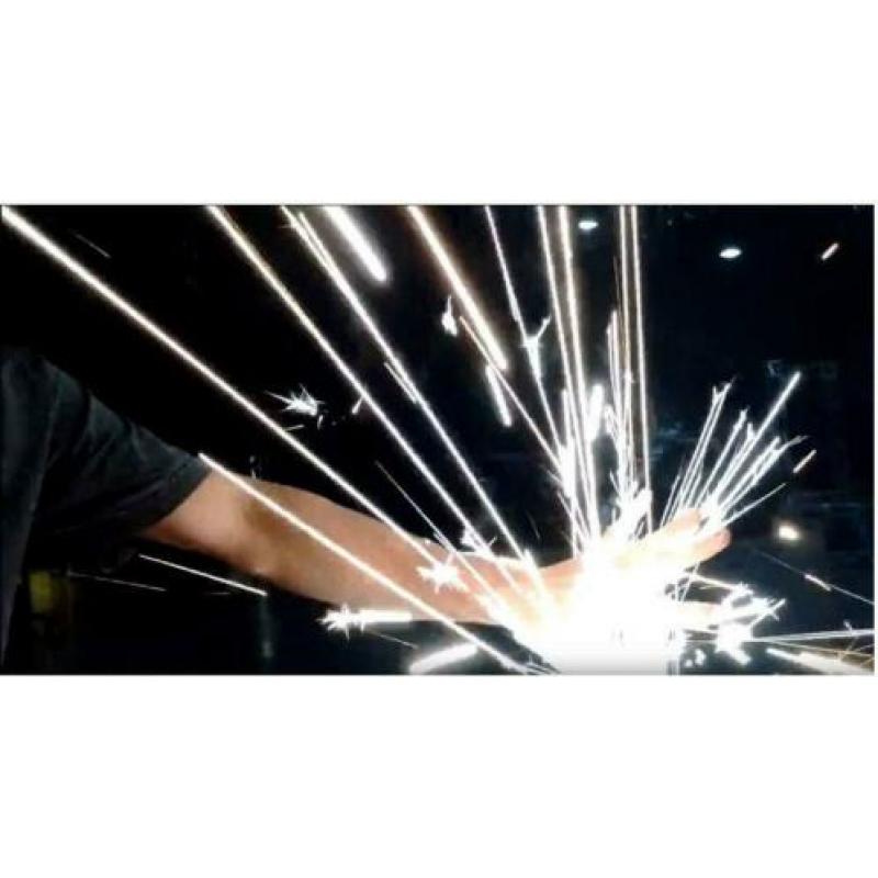 Bruiloft sparklers vuurwerkfonteinen binnen vuurwerk