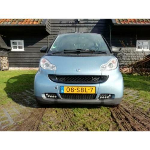 Smart Fortwo 1.0 45KW 61PK Coupe MHD AUT 2011 Blauw Zwart
