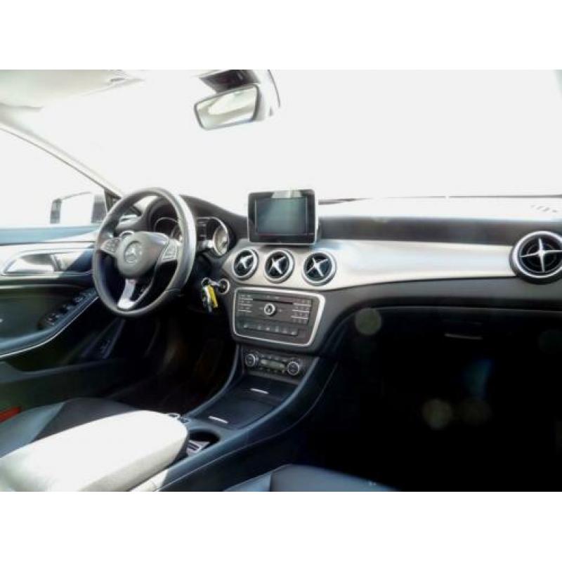 Mercedes-Benz CLA-Klasse 180 CDI Aut7 Edition Prestige AMG (