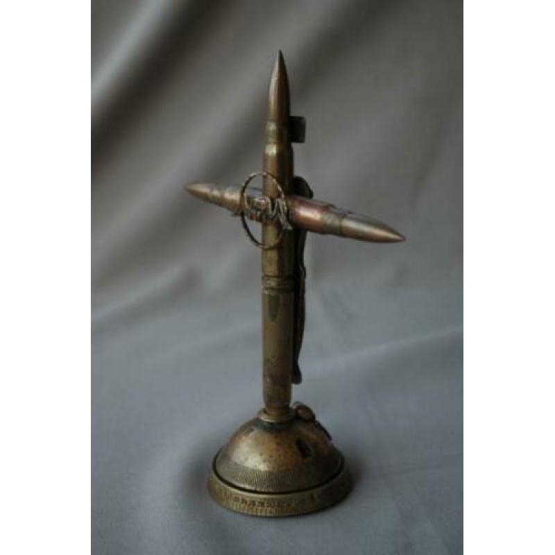 WW 2 Duits soldaten kruis " Totenkopf " Trench art