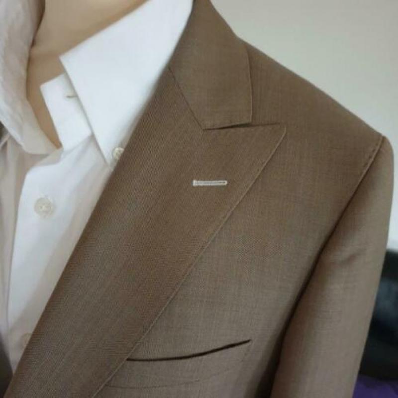Cavallaro kostuum, maat 48.