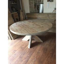 Ronde eettafel van verouderd steigerhout