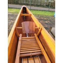 Roeiboot , zeer geschikt als decoratie