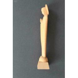 Maria beeldje van hout gesneden ca. 15 cm hoog