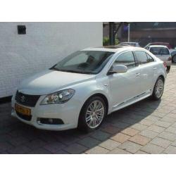 SUZUKI Kizashi 2.4 VVT 178pk sport eerste eigenaar 71000 km