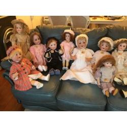 Let op 12 antieke porzeleinen poppen