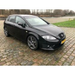 SEAT Leon 2.0 TFSI FR in & exterieur cupra R