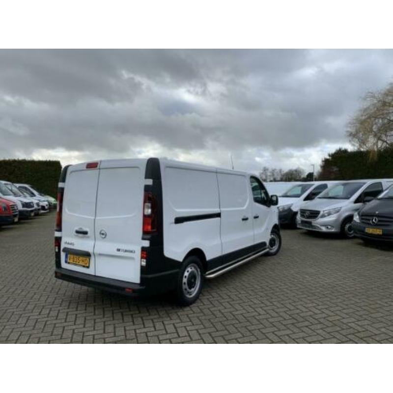 Opel Vivaro 1.6 CDTi 126 PK / L2H1 / LED DAGRIJVERL / NAVI /