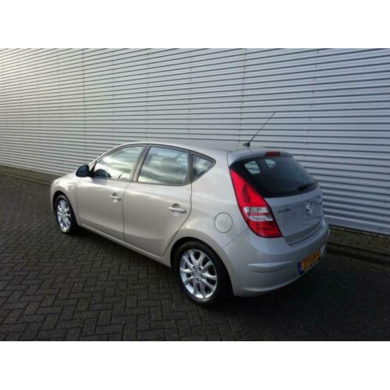 Hyundai i30 1.6 CRDi Style (bj 2008)