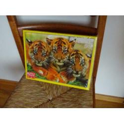 Nieuw 99 stukjes puzzel art NO: AZ 9901/1043, zit nog in de