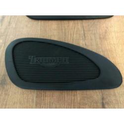 Triumph Bonneville - Scrambler tank pads knee pads