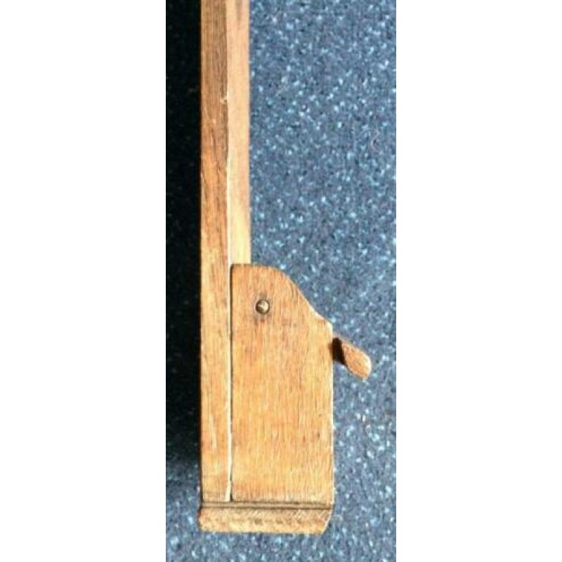 Oude houten messenslijper Slijpplank