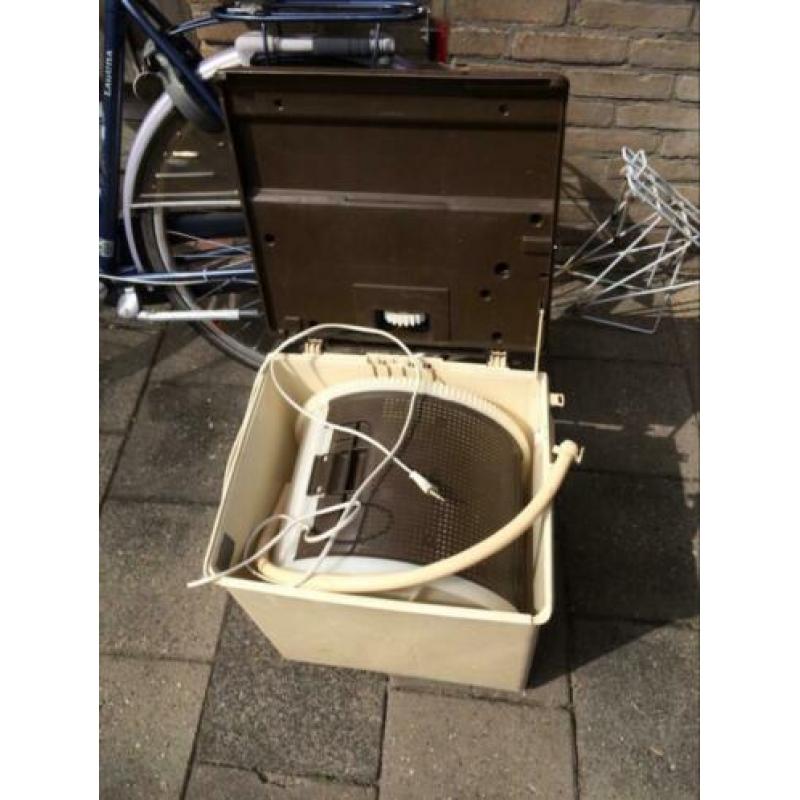twee campingwasmachines