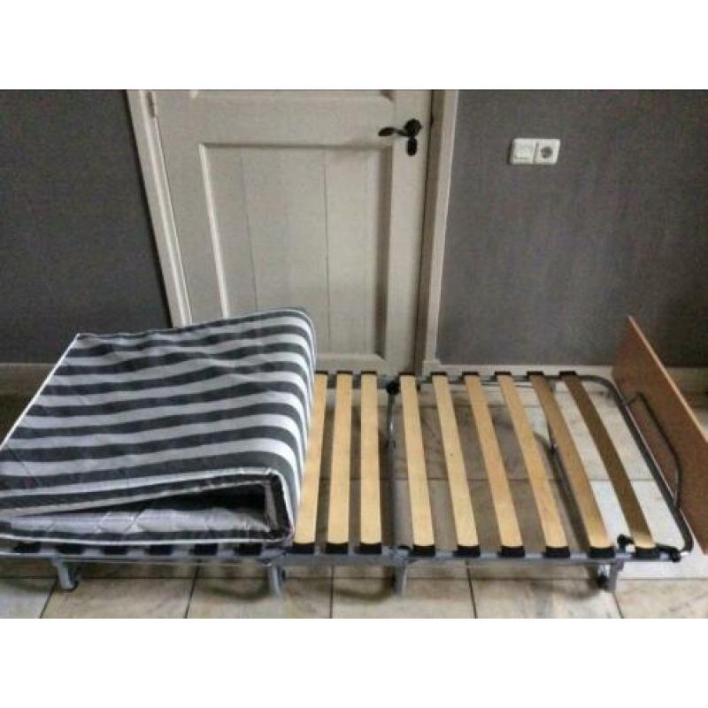 Logeerbed