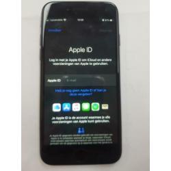 IPhone 7 32gb zit er netjes uit geen Kras