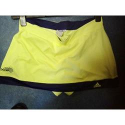 Adidas rokje met hemdje, kanlgeel met donkerblauw, mt 40