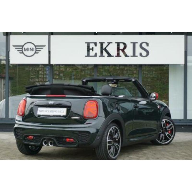 MINI Cabrio John Cooper Works Aut. Chili + Serious Business