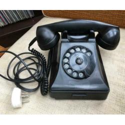 Nog werkende PTT bakkeliet telefoon zwart