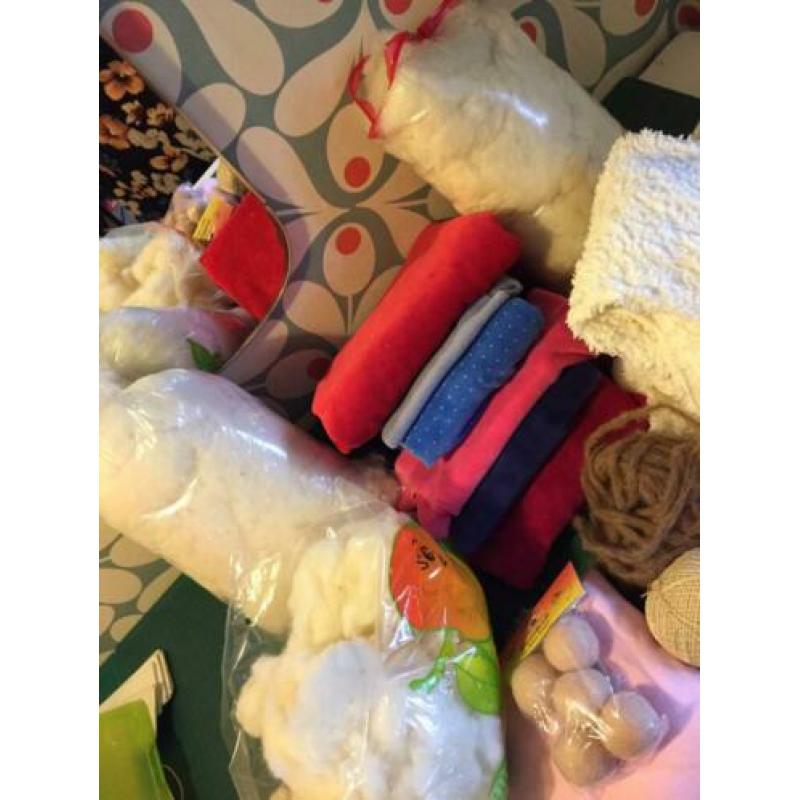 Antroposofische poppen zonnekind poppen materialen stoffen