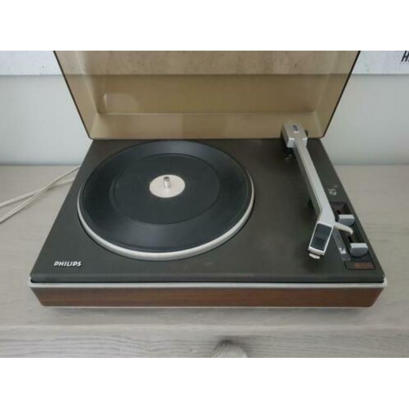 Vintage platenspelertje: Philips 214