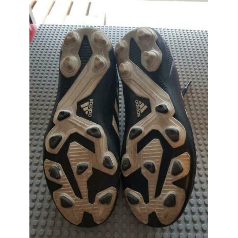 Adidas voetbalschoenen maat 32