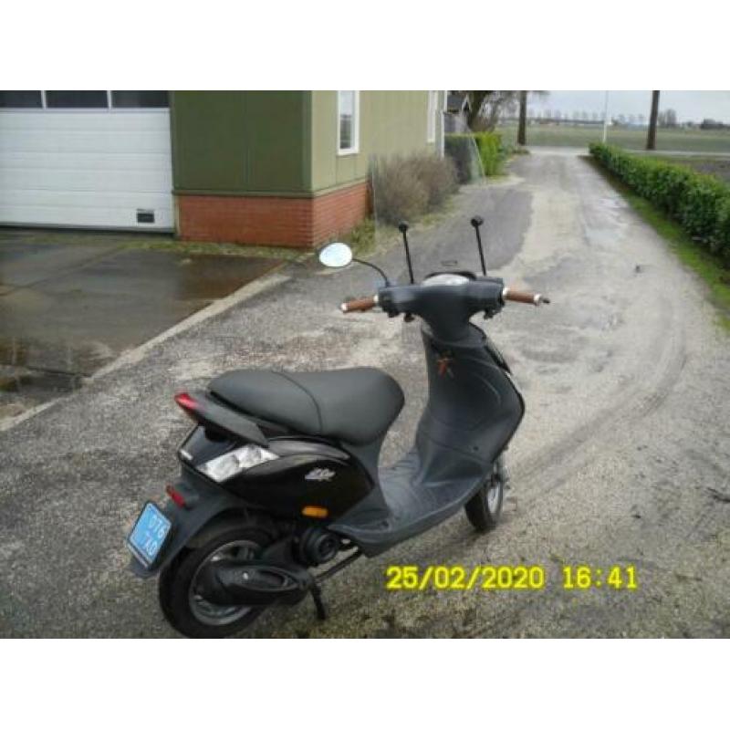 Piaggio zip snor bj 20 - 05 -2010 topper