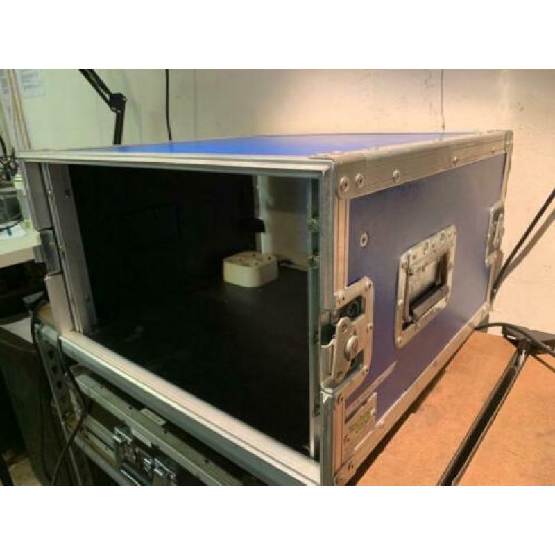 Doubledoor flightcase 6HE