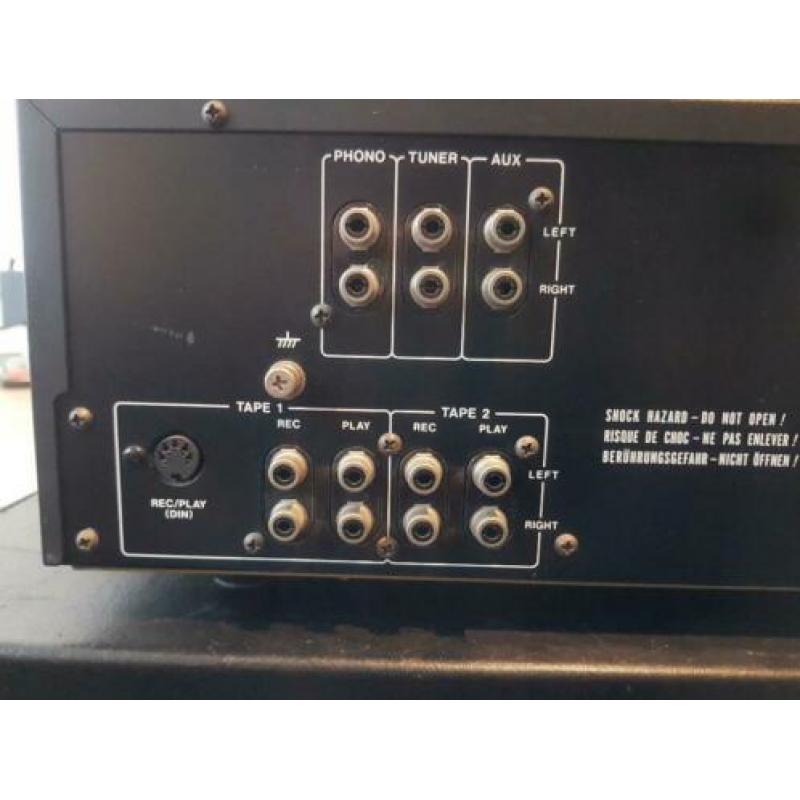 Akai 2450 Versterker