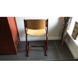 Burostoel kind zithoogte 41cm, geschikt kind vanaf 6 jaar.