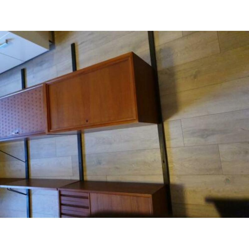 Poul Cadovius vintage wandsysteem