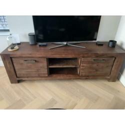 Tv meubel, eettafel, salontafel
