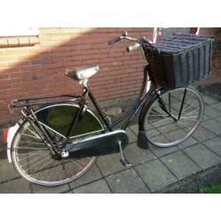 Mooie gazelle damesfiets met voorrek en mand3 versn: