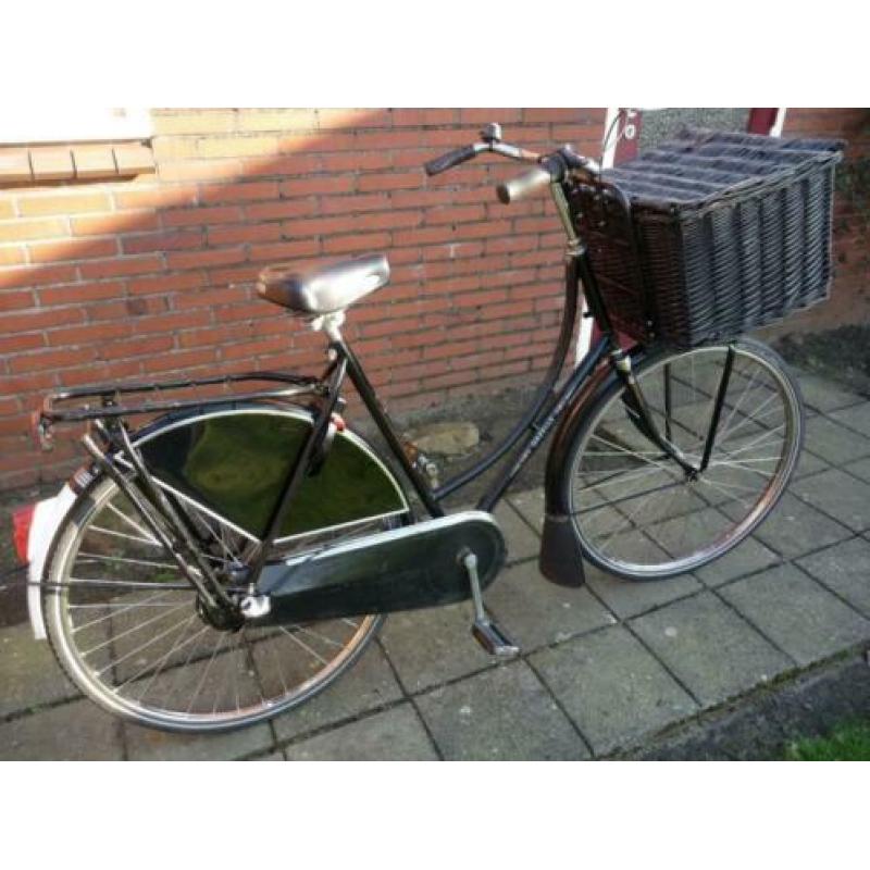 Mooie gazelle damesfiets met voorrek en mand3 versn: