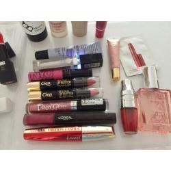 Setje van L’Oréal NYC Boss mascara lipglos Clean parfum €25