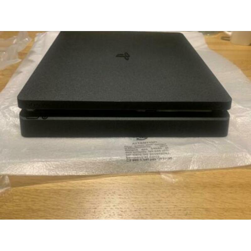 Playstation 4 slim 500GB/1TB Refurbished