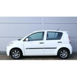 Daihatsu Sirion 2 1.3-16V Sport 4WD / Automaat / LM 14" / Ai
