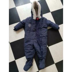 Mooi donkerblauw, warm skipak maat 74/80 van s.Oliver