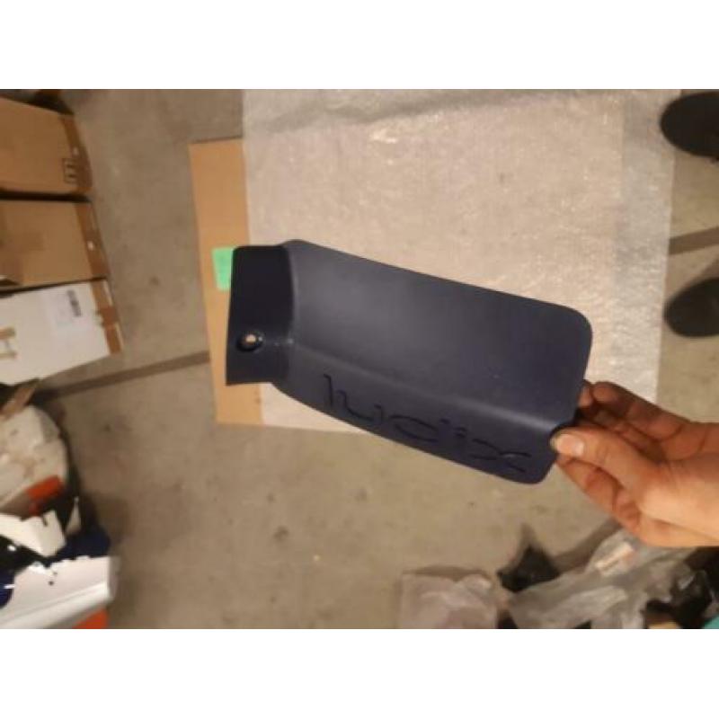 Peugeot Ludix accukap NIEUW blauw accu deksel kap kapje