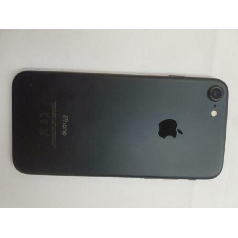 IPhone 7 32gb zit er netjes uit geen Kras