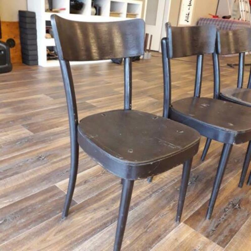 8 café stoelen. Verkoop alles-in-een koop