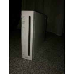 Wii Inclusief: - stroomkabel - Sensor - Tv kabel - 2 contro