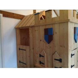 Ridderbed van steigerhout