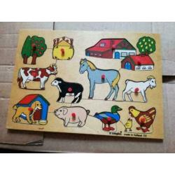 Houten Knopjes Puzzels, klok en boekjes