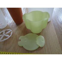 Tupperware milkshaker shaker , 2 stuks met voorraad kan
