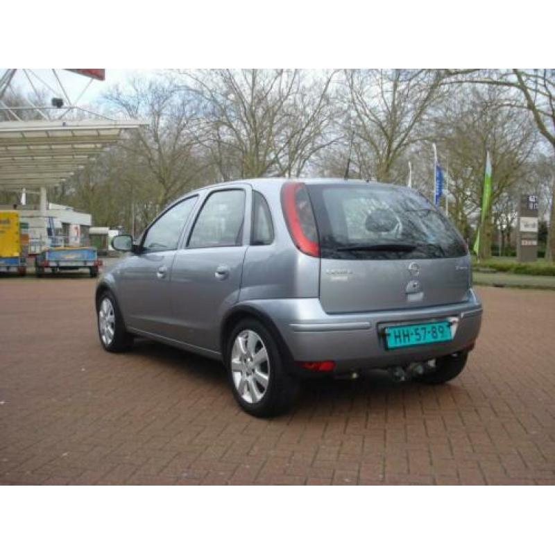 Opel Corsa 1.2 5D 2005 AIRCO/NIEUWE APK/ONDERHOUD/TREKHAAK!