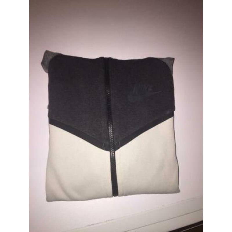 Nike tech fleece zwart/wit