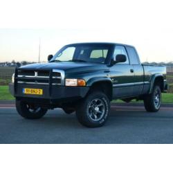 Dodge Ram 2500 Dodge Ram 2500 Cummins Airco 4X4 C rijbewijs