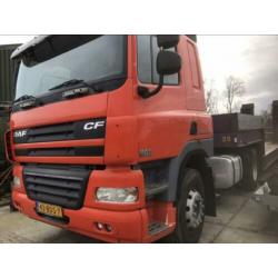 Daf CF85 met 2 assige dieplader